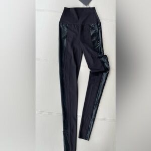 New! NORMA KAMALI
SPLICED LEGGING 
BLACK With BLACK FOIL 
Size XS
